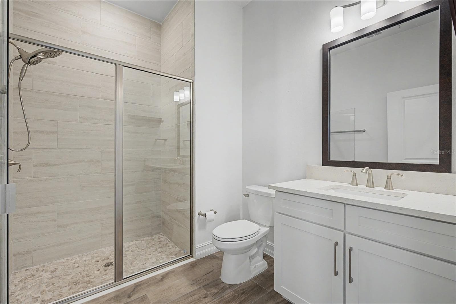 First-level guest bathroom - 5351 BRIDGE ST #38, TAMPA