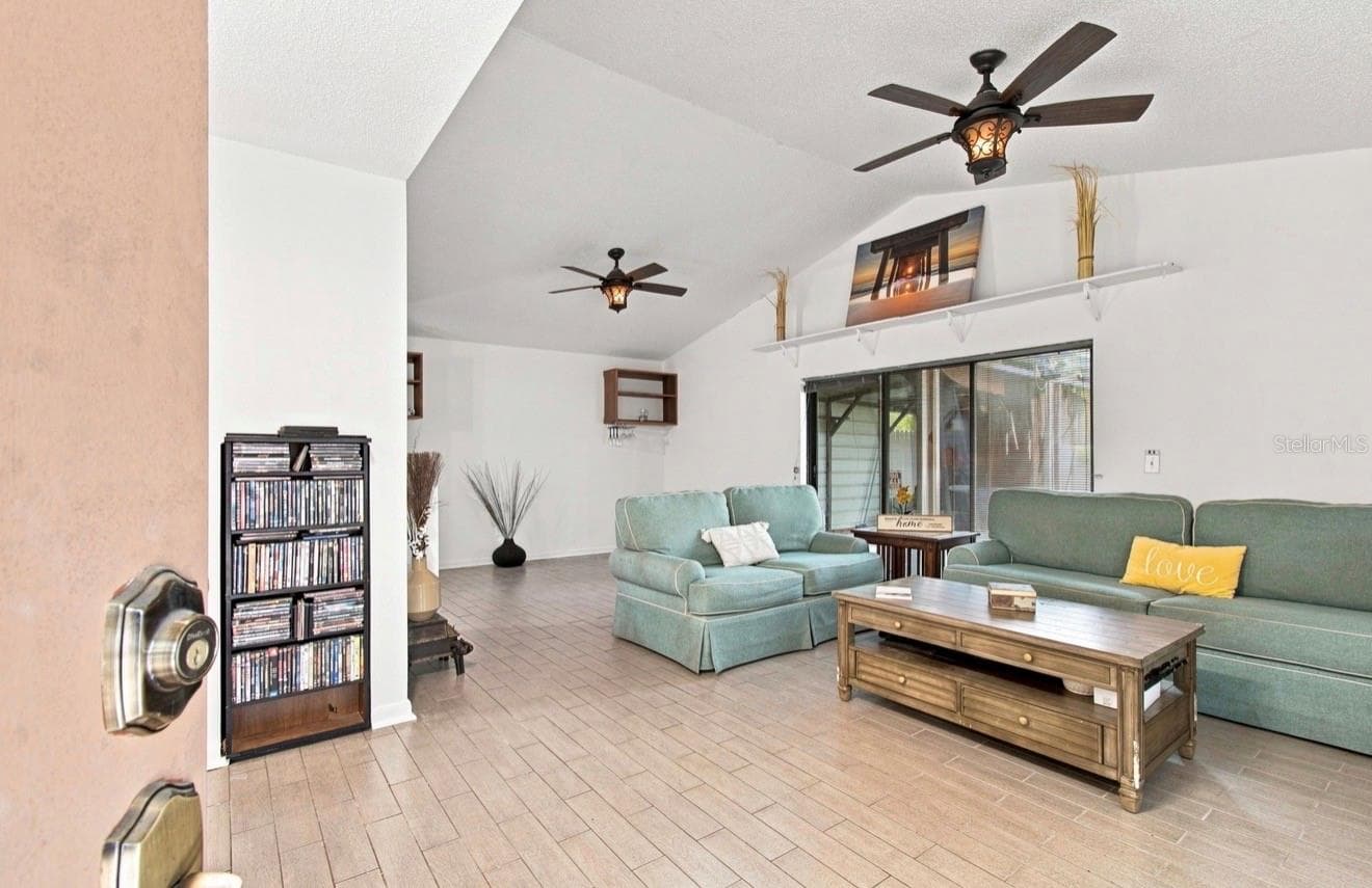 Single Family Residence at 1932 GREGORY DR, TAMPA, photo 2 of 71
