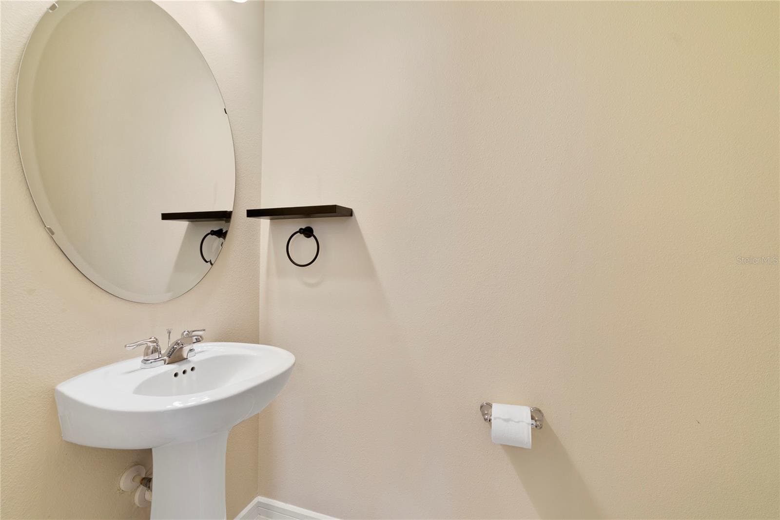 Half bathroom downstairs - 2857 CLEVER LN, WINTER PARK