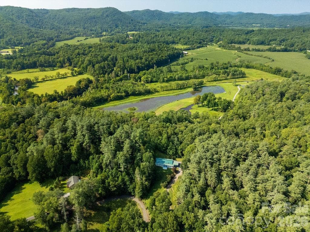 Convenient Location - 98 New Sorrells Estate, Brevard