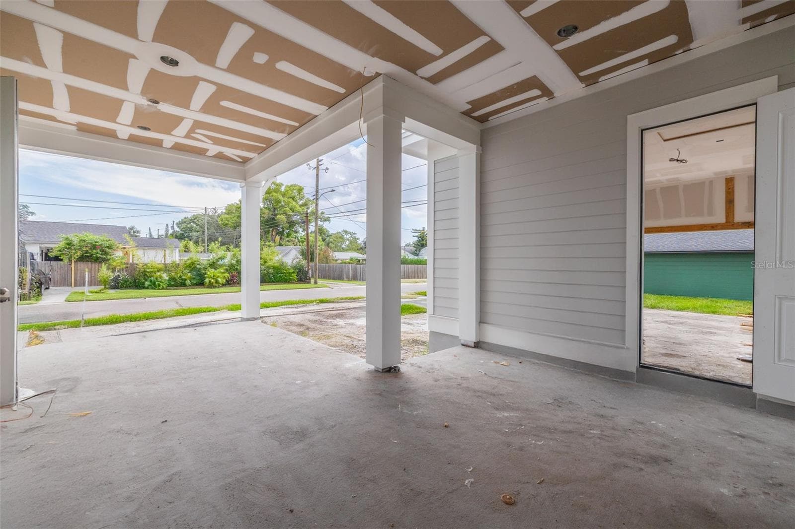 Single Family Residence at 995 48TH AVE N, ST PETERSBURG, photo 6 of 17