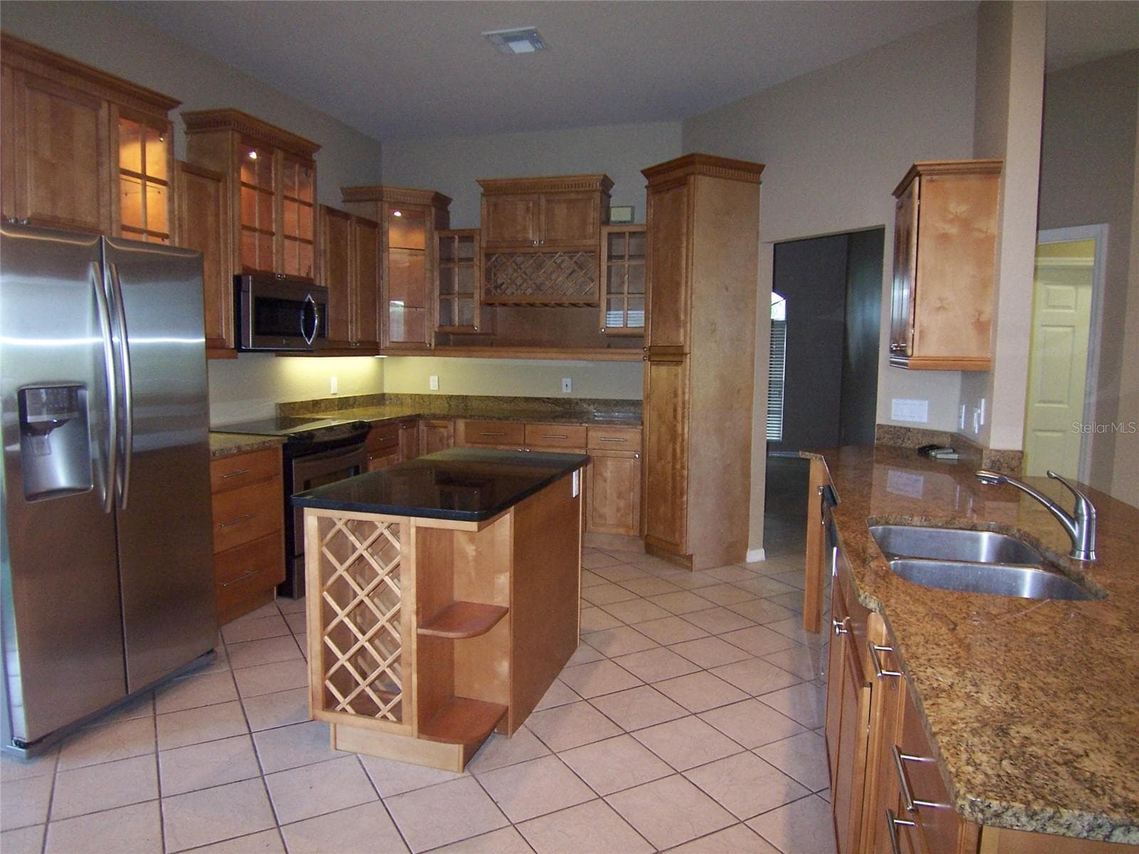 KITCHEN - 5435 SUMMERLAND HILLS DR, LAKELAND