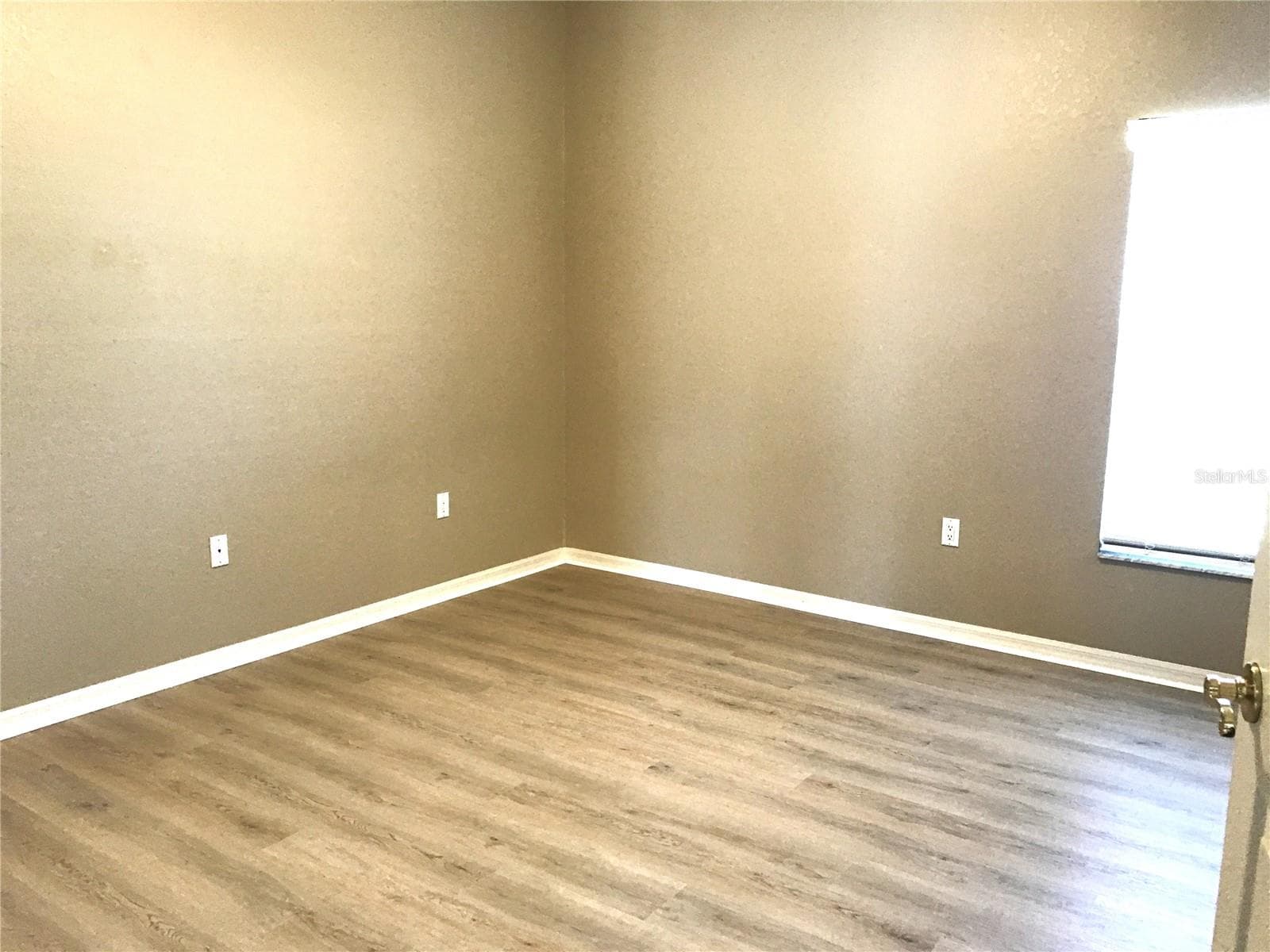 INSIDE left Bedroom (Bedroom 2) - 5435 SUMMERLAND HILLS DR, LAKELAND