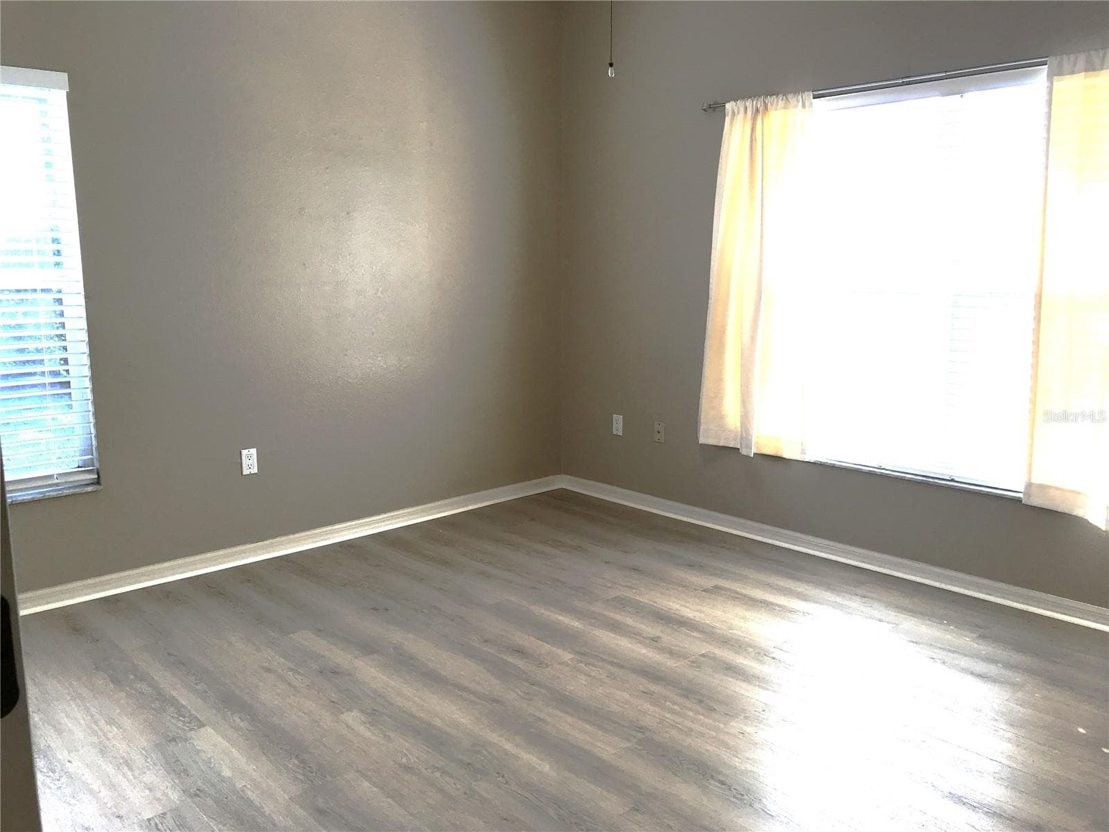 RIGHT CORNER BEDROOM (Bedroom 4) - 5435 SUMMERLAND HILLS DR, LAKELAND