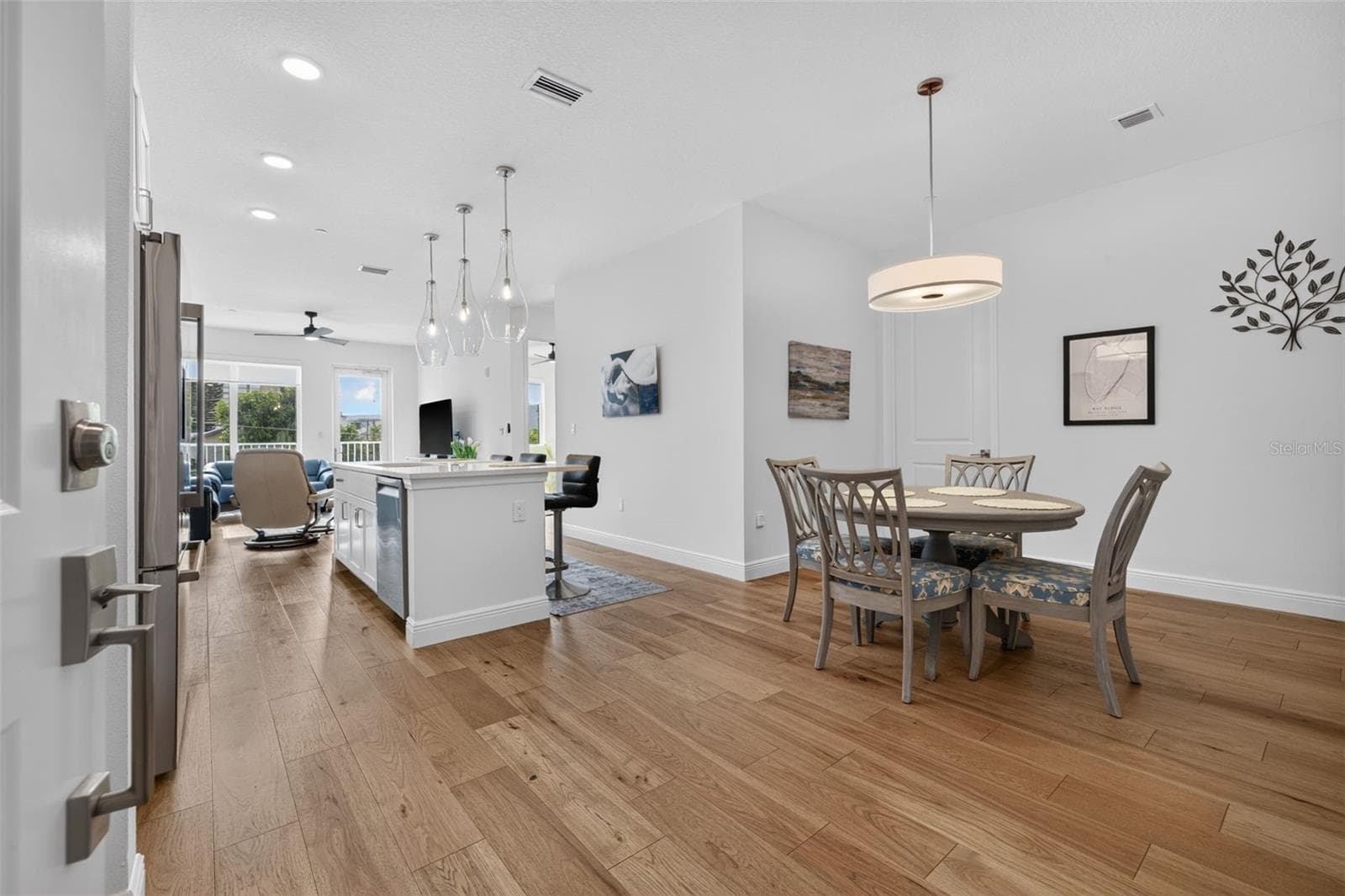 Condominium at 600 3RD AVE S #207, ST PETERSBURG, photo 6 of 33