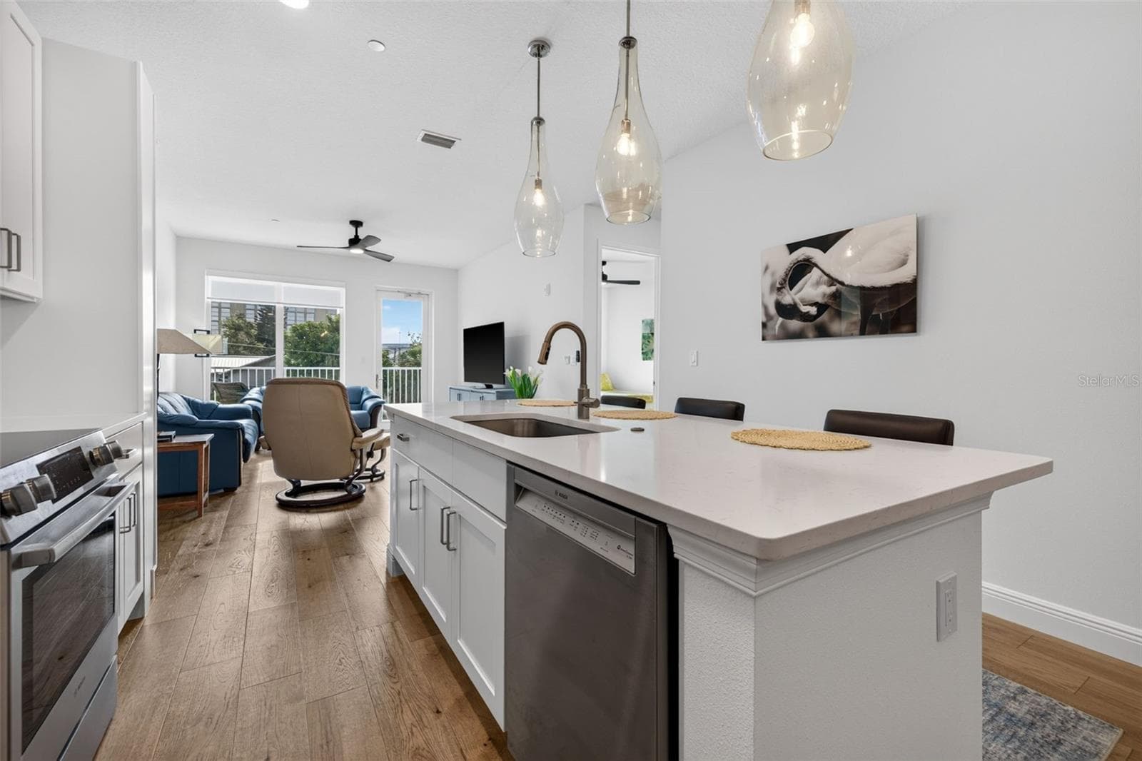 Condominium at 600 3RD AVE S #207, ST PETERSBURG, photo 9 of 33