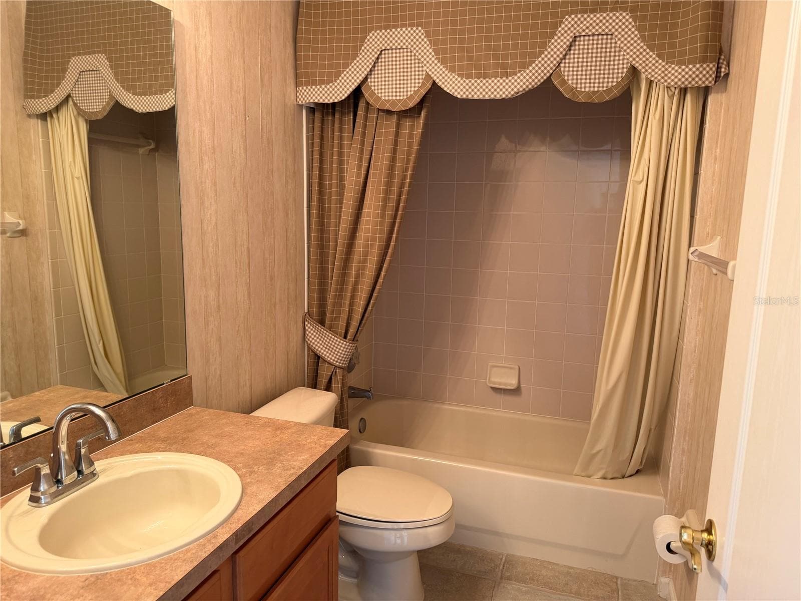 Single Family Residence at 9609 WESTOVER CLUB CIR, WINDERMERE, photo 26 of 40