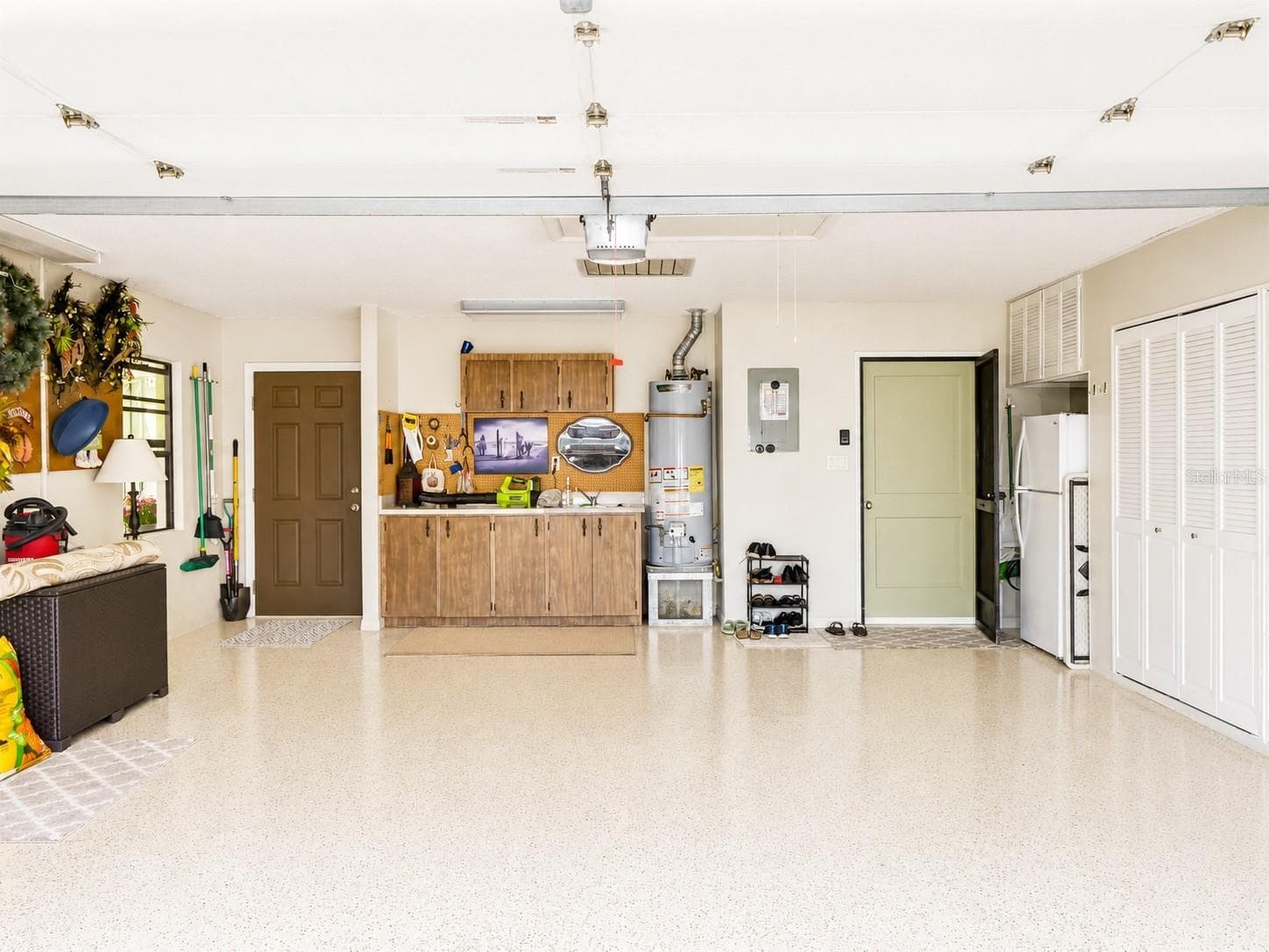 Two Car Garage: Epoxy Floor Coating, Work Bench & Utility Sink - 100 S TREMAIN ST #G2, MOUNT DORA