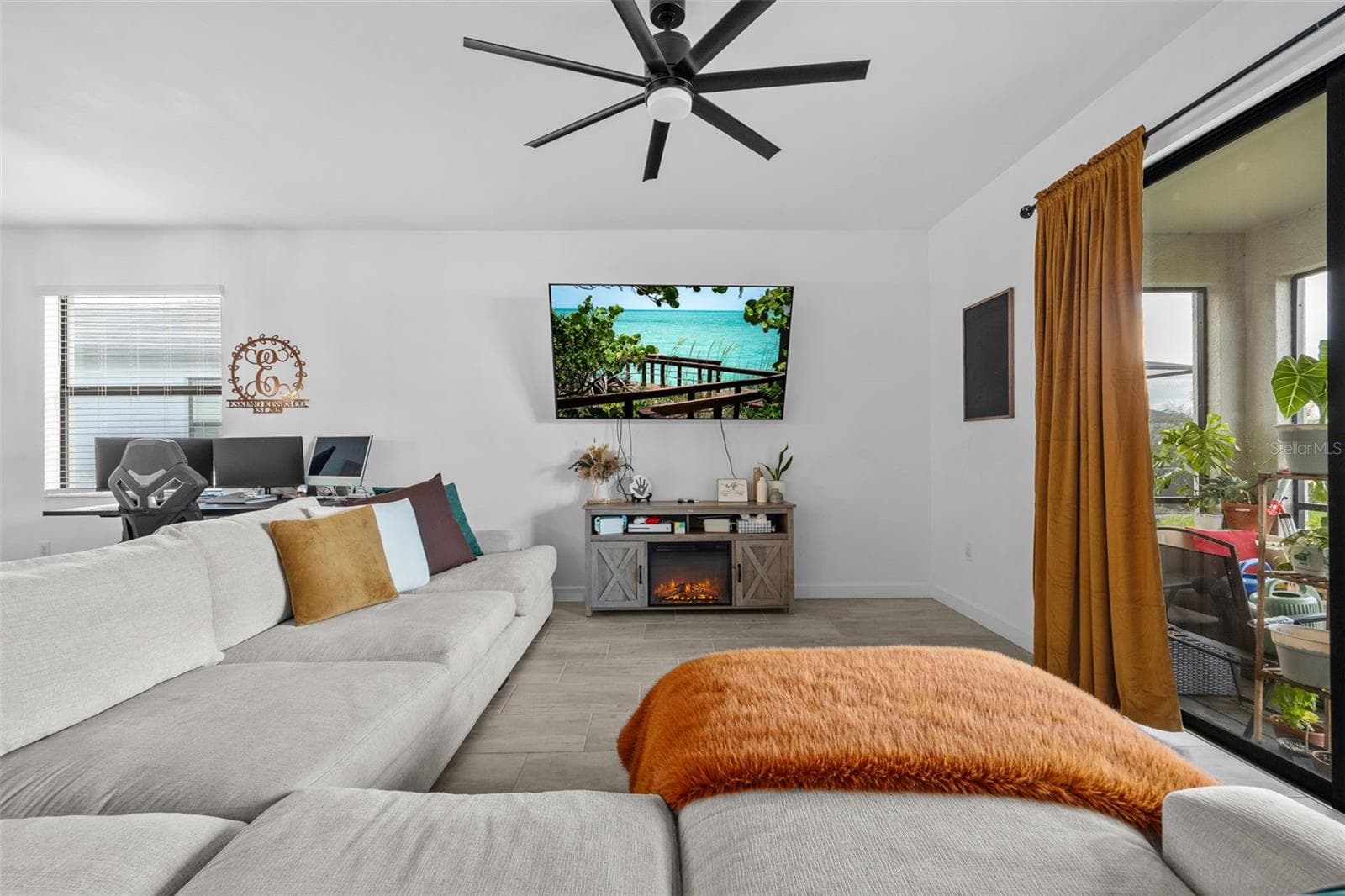 Single Family Residence at 13845 PINE LODGE LN, FORT MYERS, photo 5 of 47