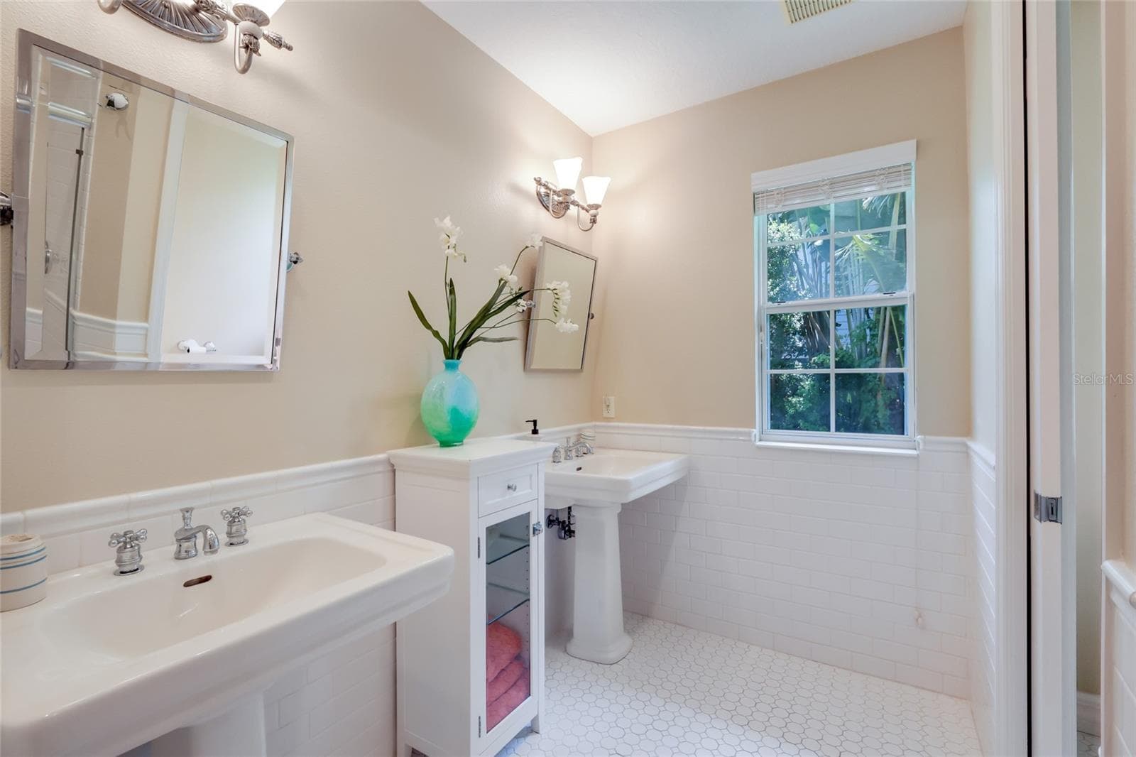 2nd Bathroom - 5904 RIVERVIEW BLVD, BRADENTON
