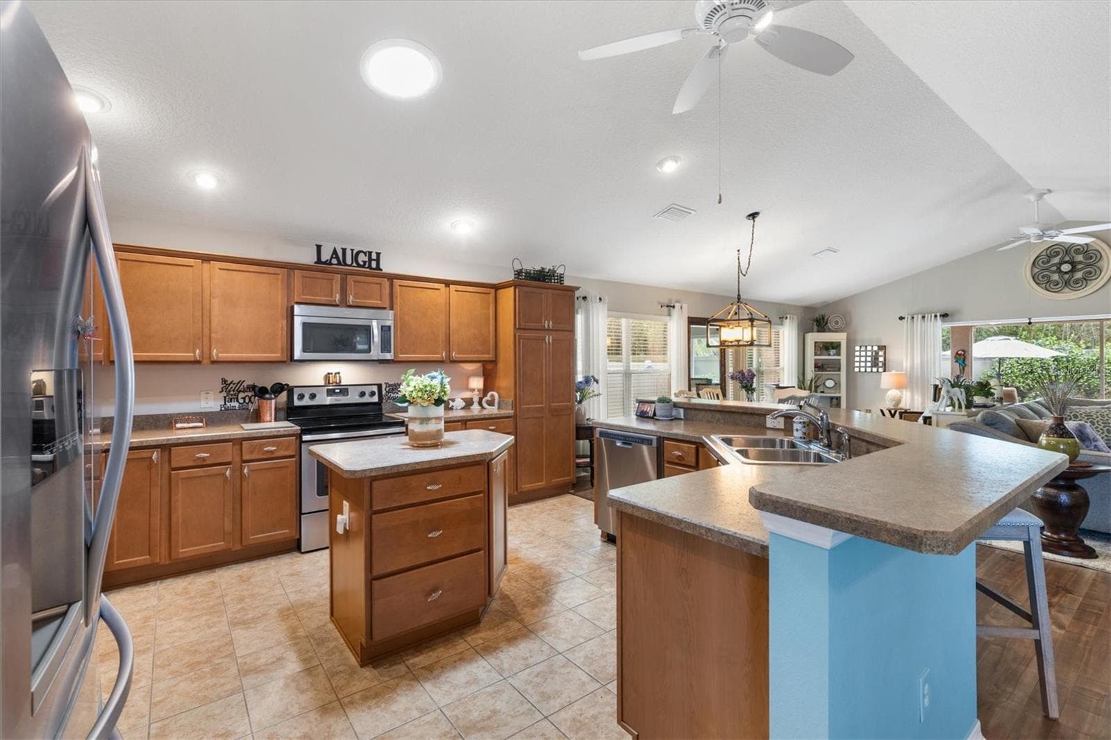 Villa at 2334 ROSE ARBOR ST, THE VILLAGES, photo 7 of 46