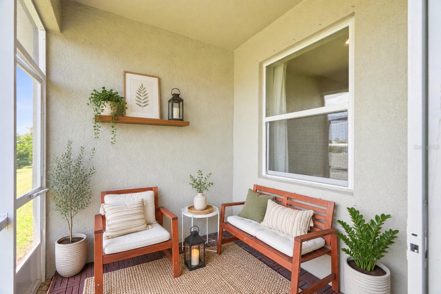 AI staged back screened patio - 5282 NEIL DR, ST PETERSBURG