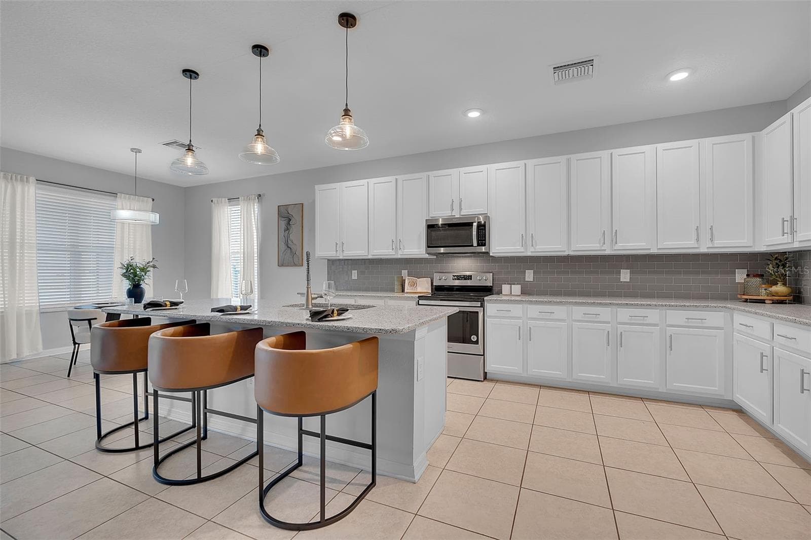 Single Family Residence at 4505 WINDY HAMMOCK WAY, PALMETTO, photo 11 of 45