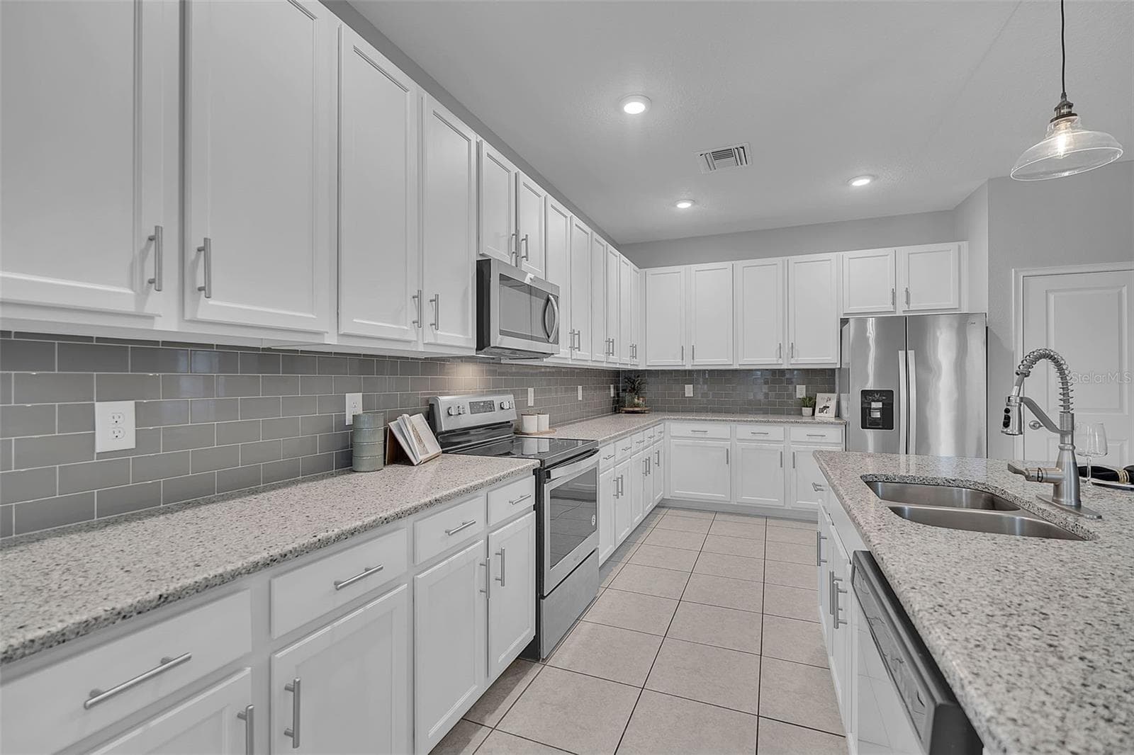 Single Family Residence at 4505 WINDY HAMMOCK WAY, PALMETTO, photo 14 of 45