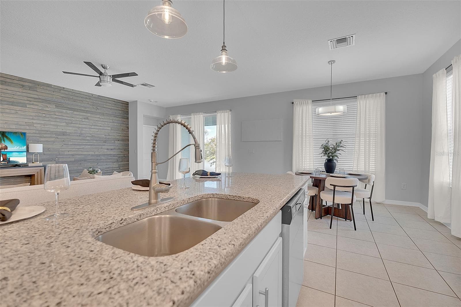 Single Family Residence at 4505 WINDY HAMMOCK WAY, PALMETTO, photo 17 of 45