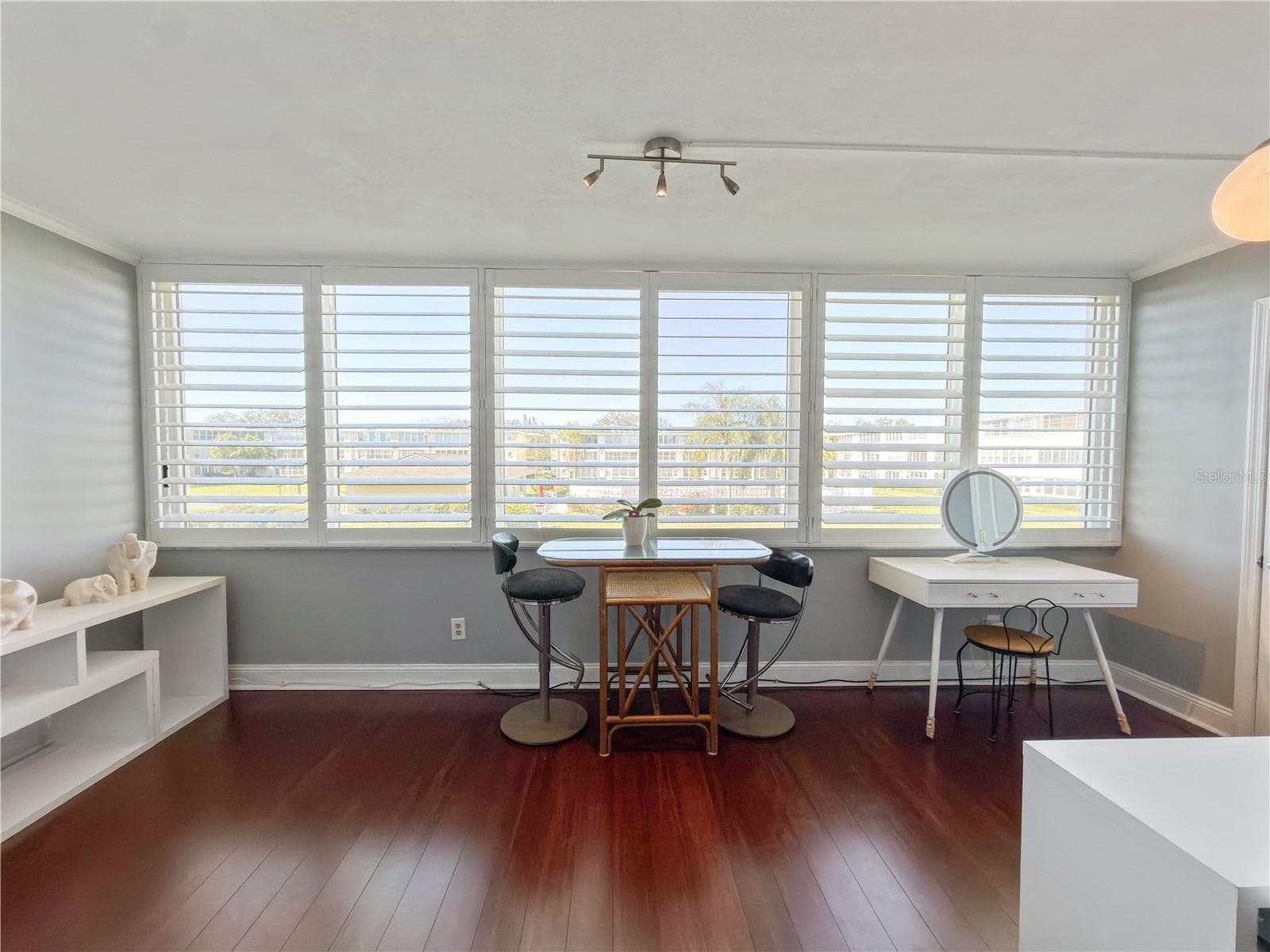 Condominium at 8100 DR MARTIN LUTHER KING JR ST N #202, ST PETERSBURG, photo 4 of 32