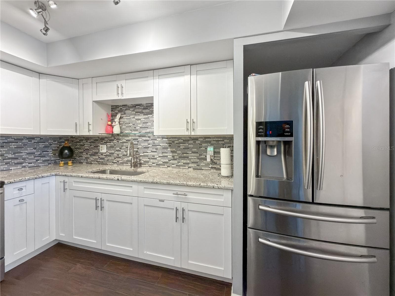 Condominium at 8100 DR MARTIN LUTHER KING JR ST N #202, ST PETERSBURG, photo 8 of 32