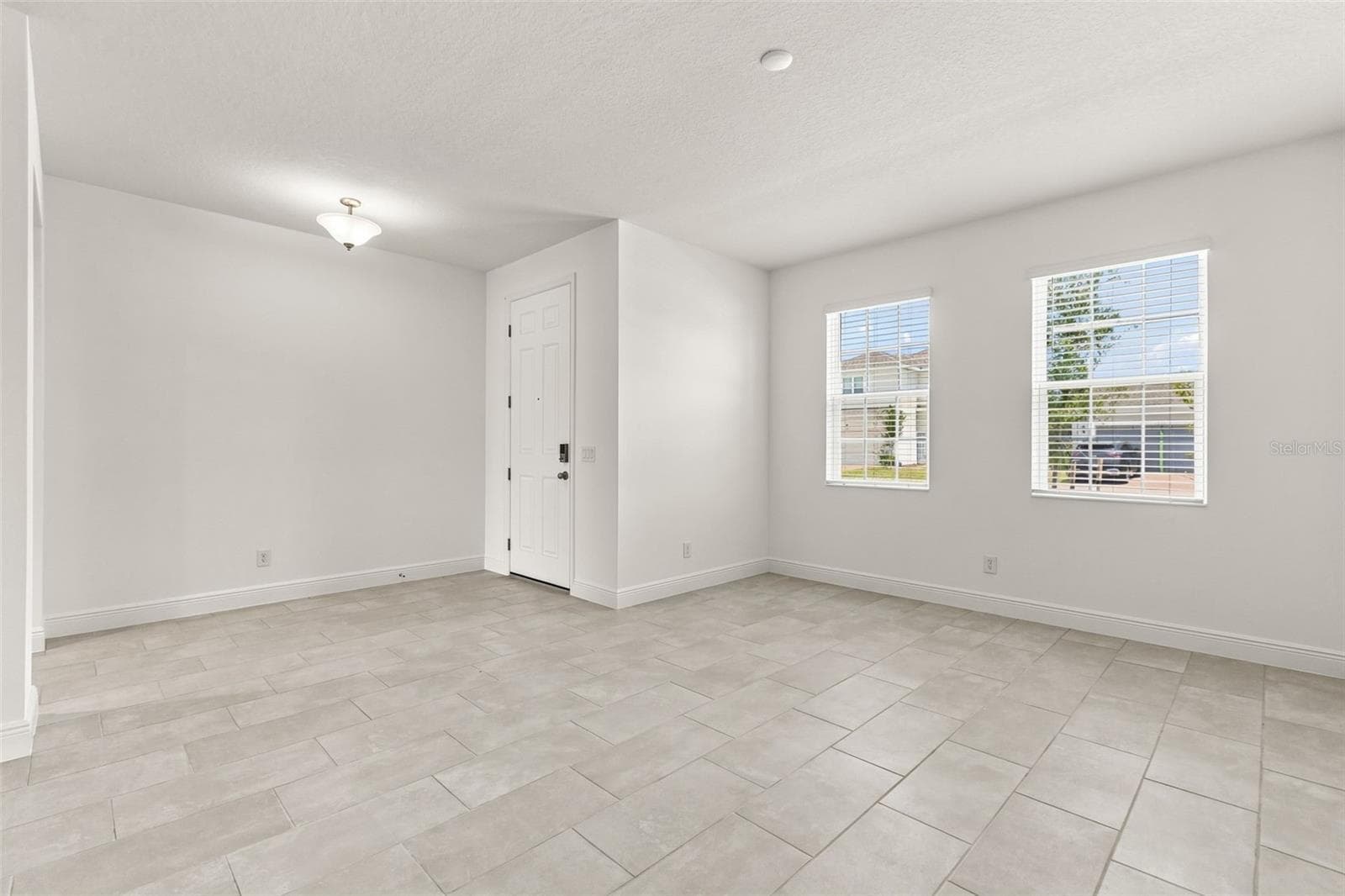 Single Family Residence at 1863 CHURCH LAKE ST, GROVELAND, photo 4 of 49