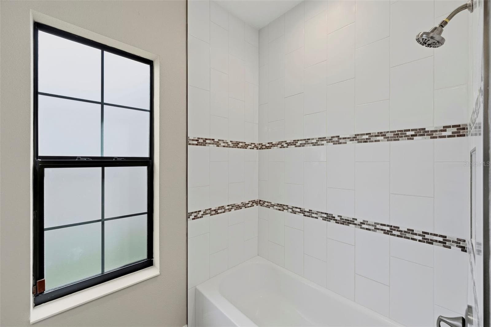 Single Family Residence at 14519 WOODLAND SPUR DR, LITHIA, photo 14 of 54