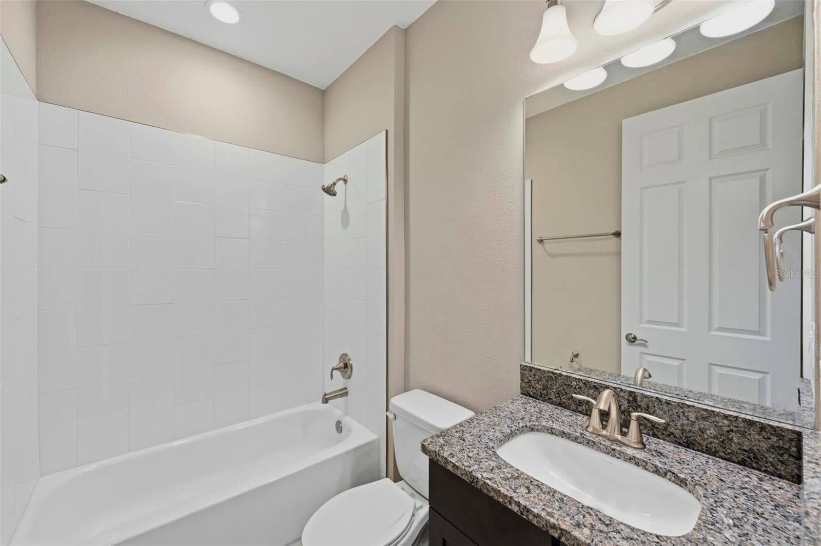 Single Family Residence at 14519 WOODLAND SPUR DR, LITHIA, photo 19 of 54