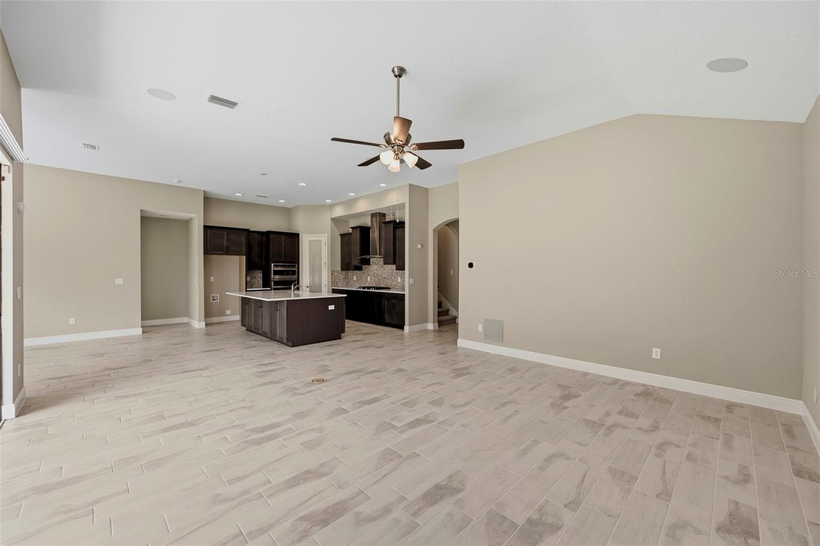 Single Family Residence at 14519 WOODLAND SPUR DR, LITHIA, photo 25 of 54