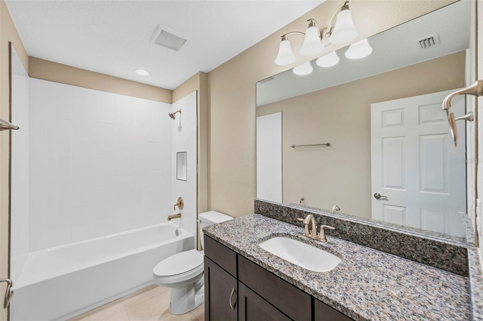 Single Family Residence at 14519 WOODLAND SPUR DR, LITHIA, photo 40 of 54