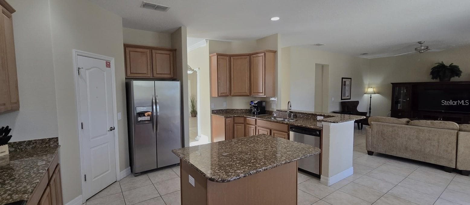 Single Family Residence at 844 SUFFOLK PL, DAVENPORT, photo 10 of 40