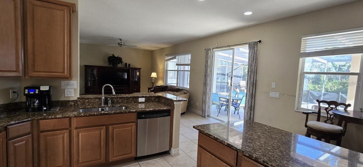 Single Family Residence at 844 SUFFOLK PL, DAVENPORT, photo 13 of 40