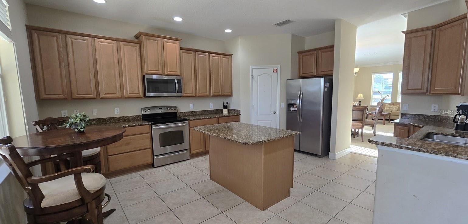 Single Family Residence at 844 SUFFOLK PL, DAVENPORT, photo 16 of 40