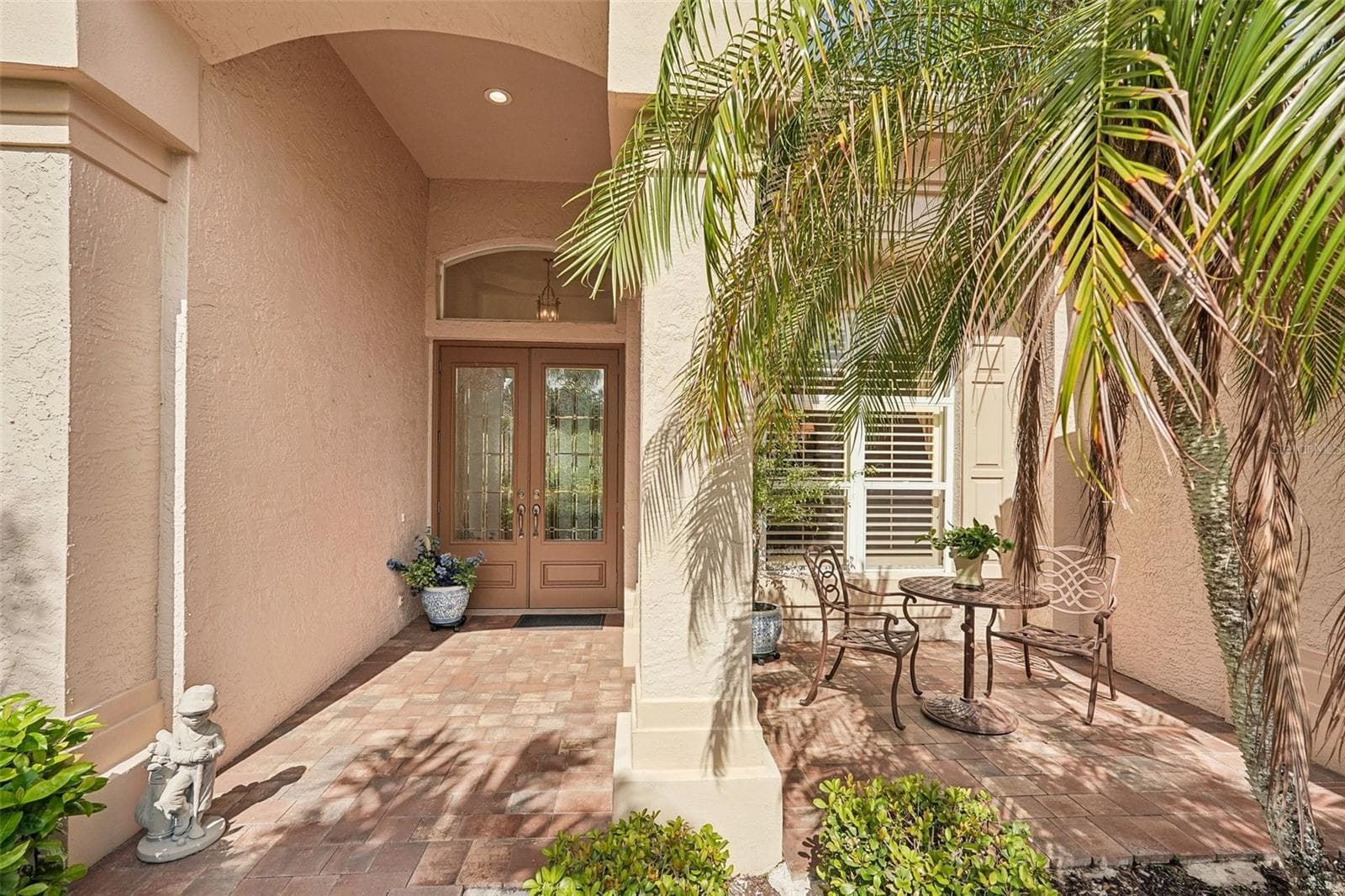 Welcome from covered patio - 403 LANSBROOK DR, VENICE