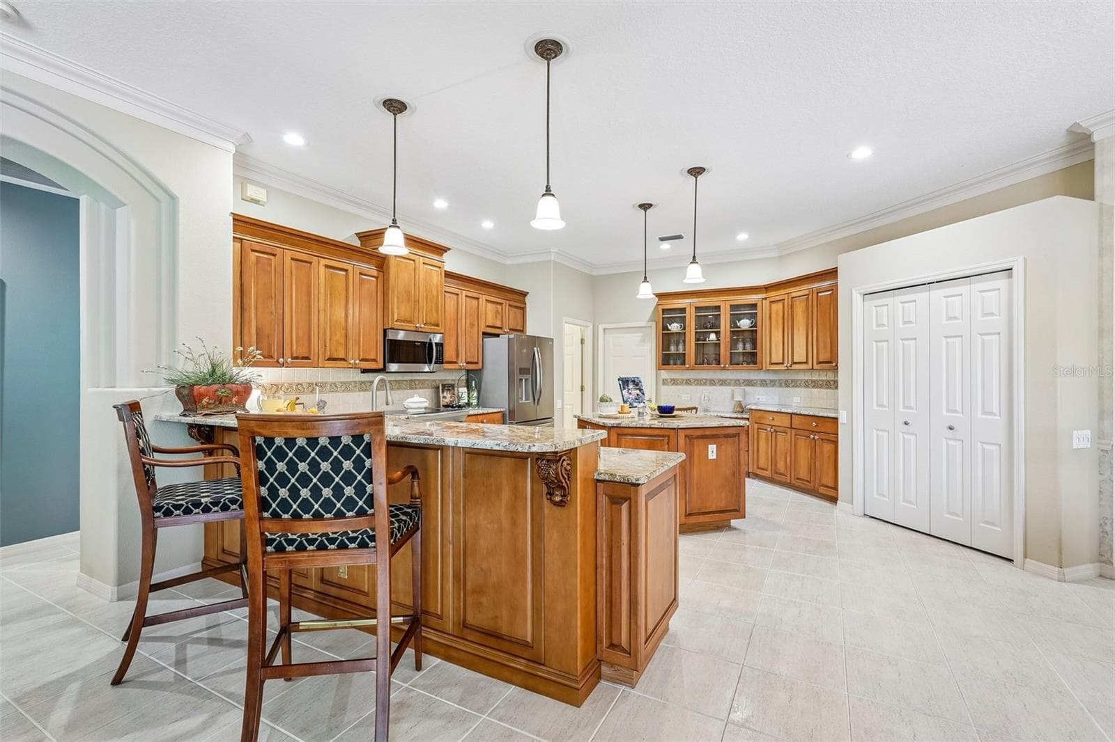 Spacious - 403 LANSBROOK DR, VENICE