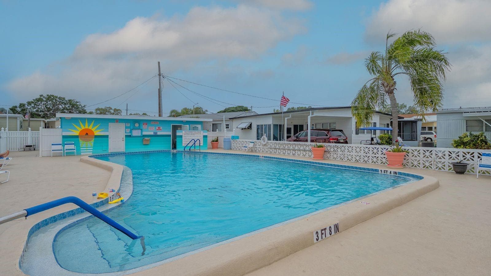 Community Heated POOL - 251 SOUTHWINDS DR, SARASOTA