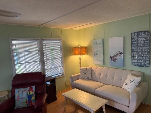 Living Room - 251 SOUTHWINDS DR, SARASOTA