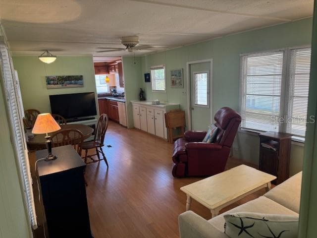 Living and Dining Area - 251 SOUTHWINDS DR, SARASOTA