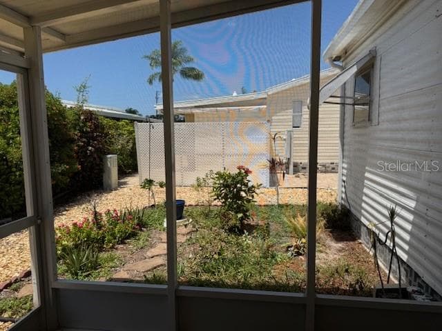 Garden - 251 SOUTHWINDS DR, SARASOTA