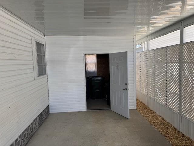 Lanai on Right Side with Storage Area - 251 SOUTHWINDS DR, SARASOTA