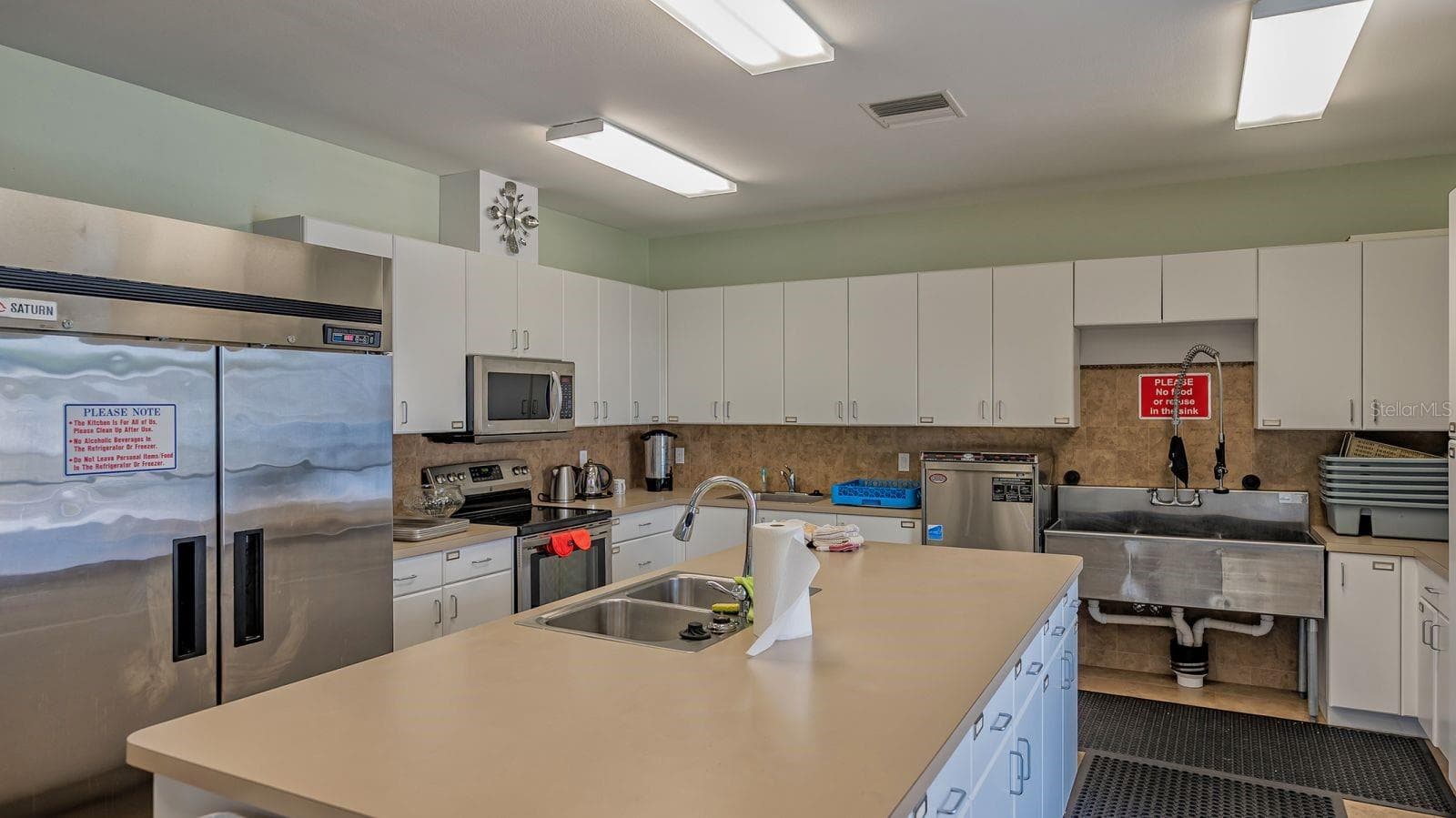 Kitchen in the Recreation Center - 251 SOUTHWINDS DR, SARASOTA