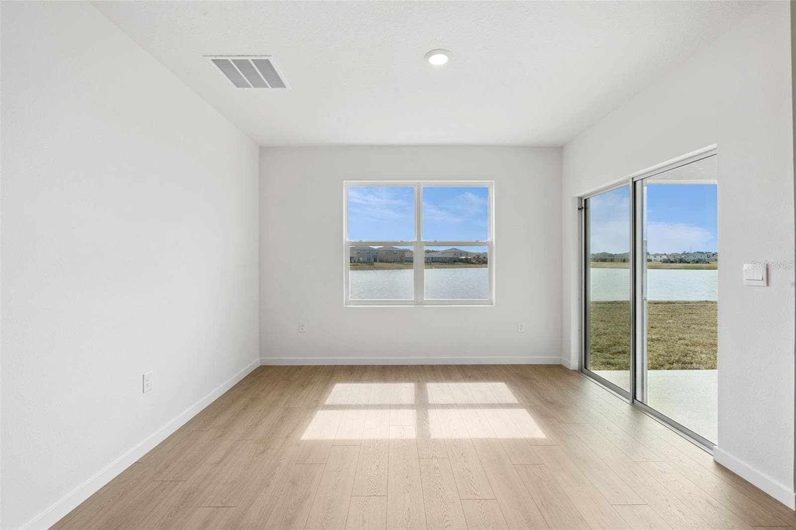 Single Family Residence at 1024 CHAMPION RIDGE DR, DAYTONA BEACH, photo 10 of 47
