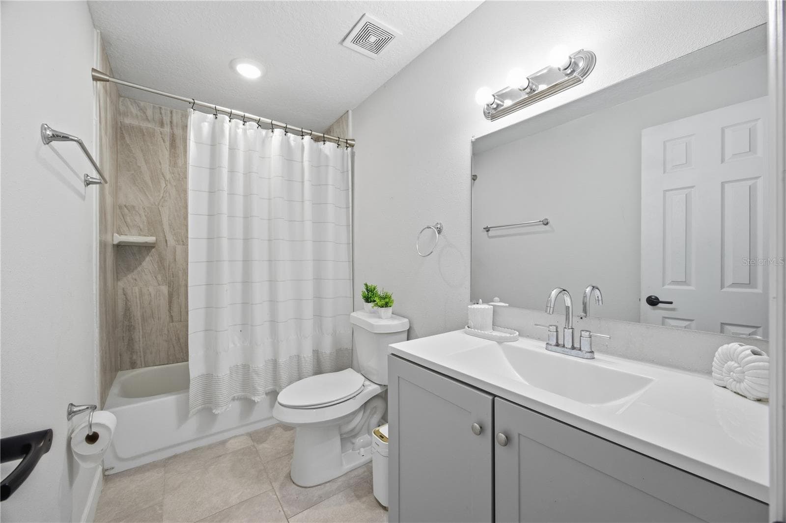 Single Family Residence at 2350 VALLEY DR, APOPKA, photo 15 of 15