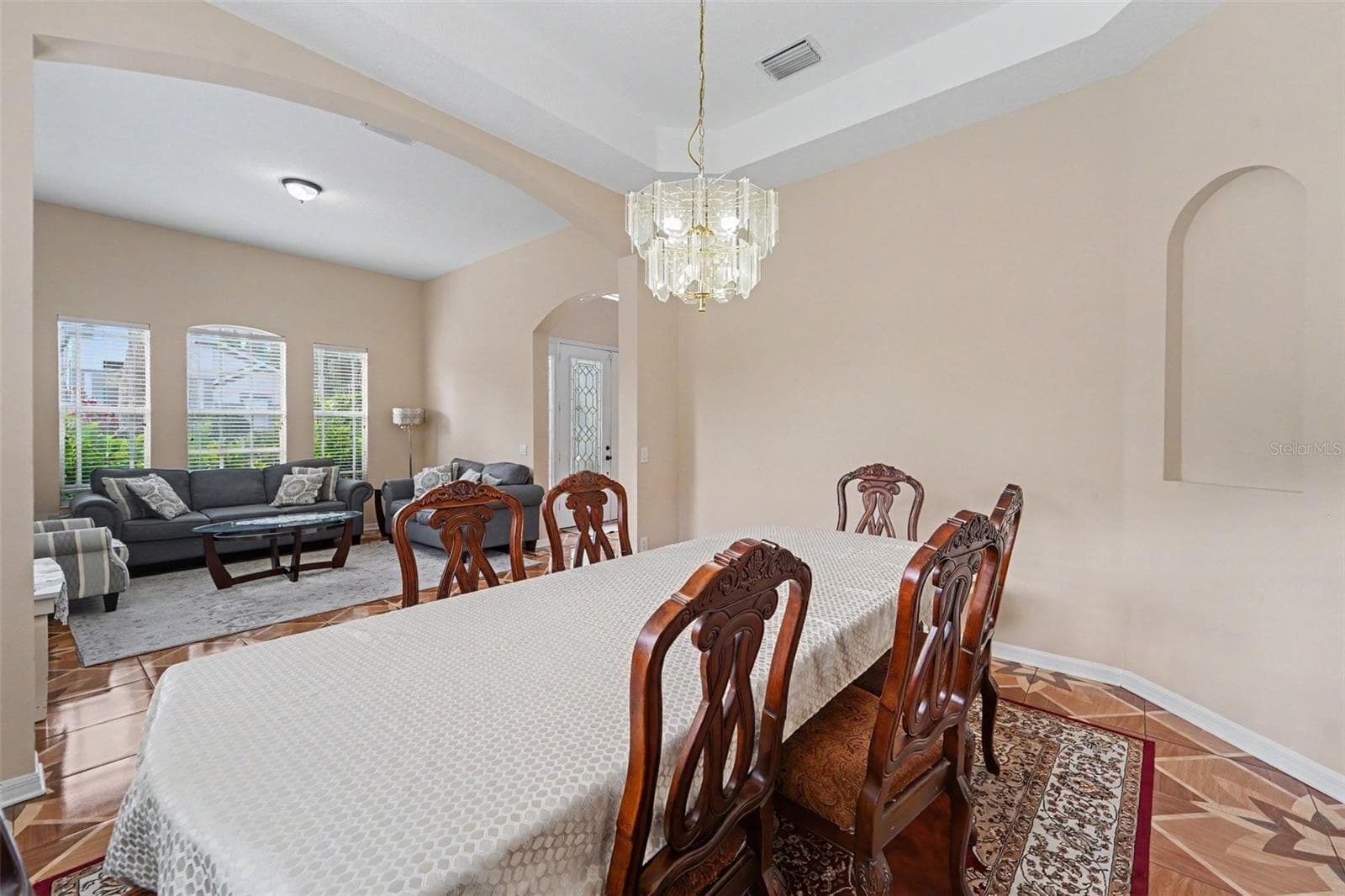 Single Family Residence at 10409 CANARY ISLE DR, TAMPA, photo 7 of 23