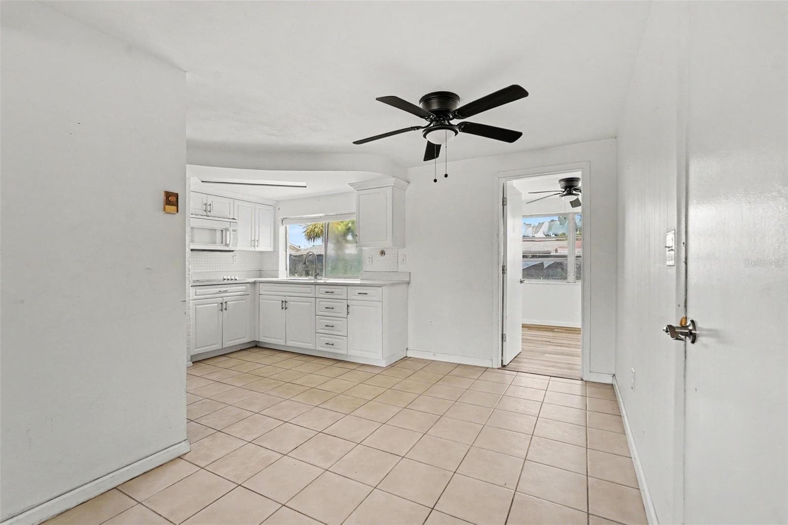 Single Family Residence at 3630 WINDER DR, HOLIDAY, photo 8 of 21