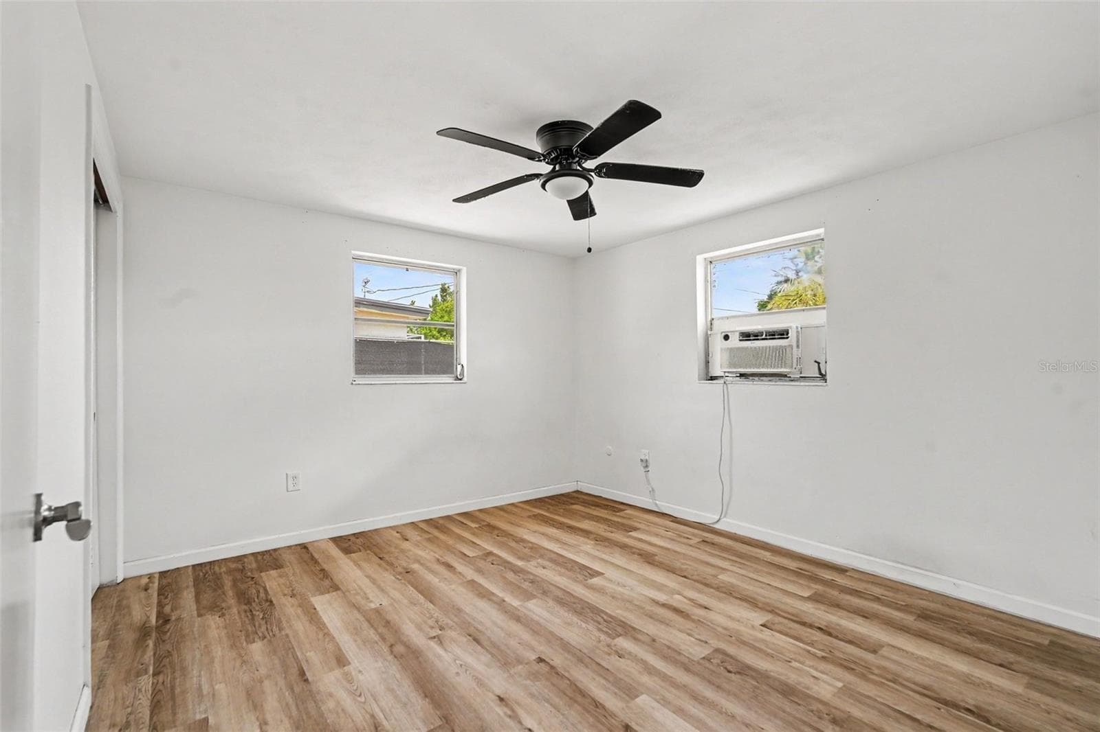 Single Family Residence at 3630 WINDER DR, HOLIDAY, photo 13 of 21