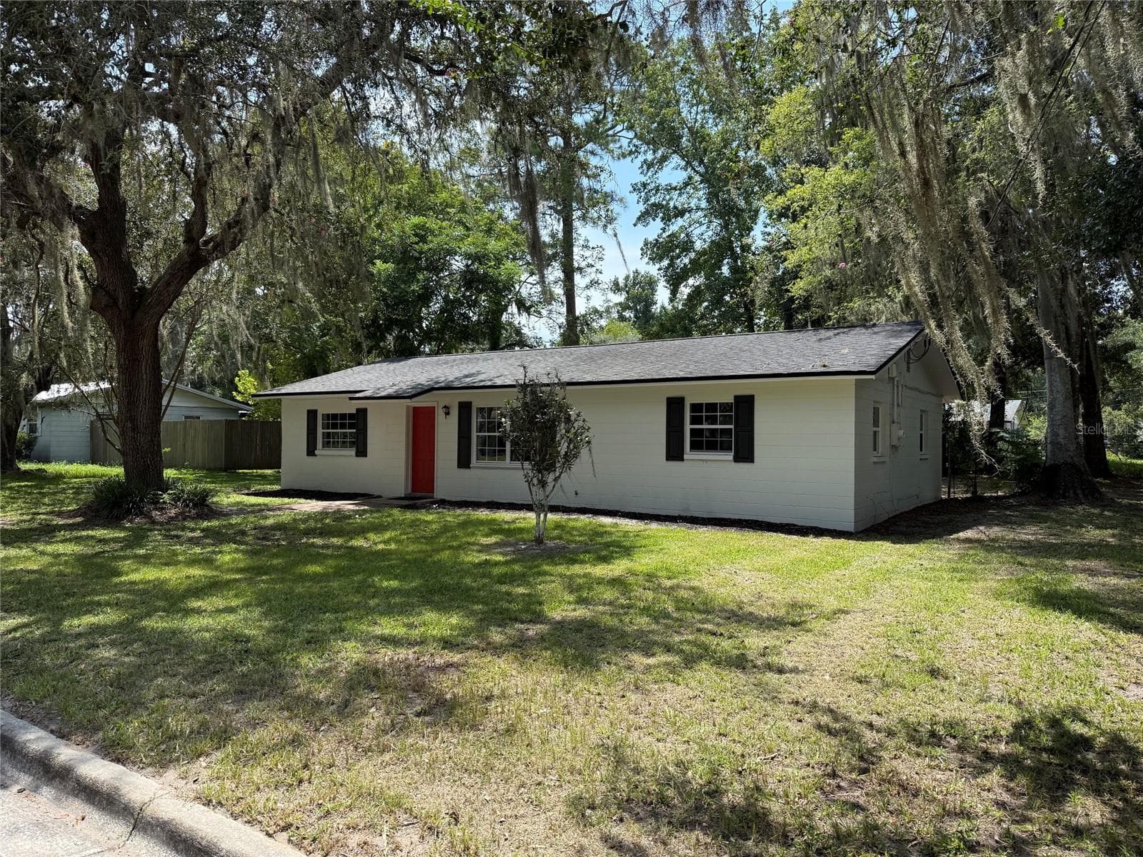 Single Family Residence at 2100 SE 50TH ST, GAINESVILLE, photo 2 of 11