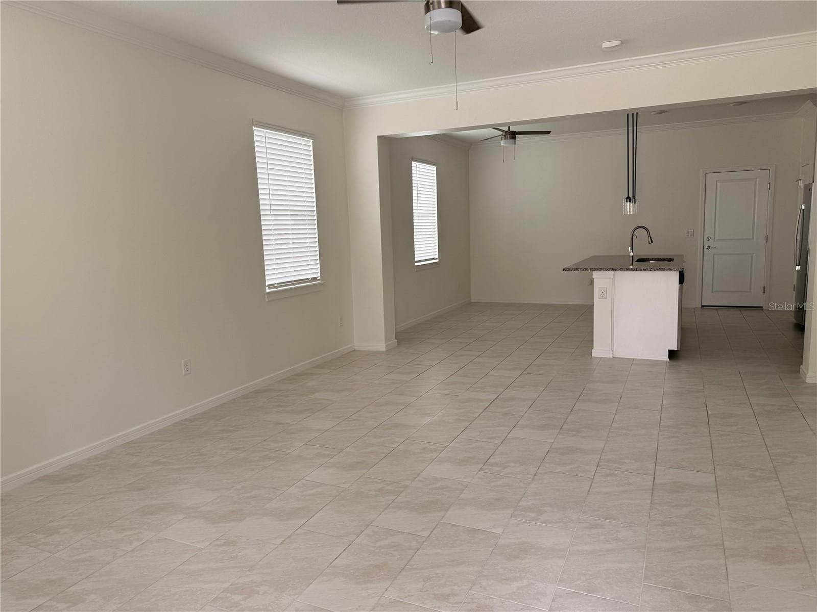 Townhouse at 14486 SAPELO BEACH DR, ORLANDO, photo 4 of 31