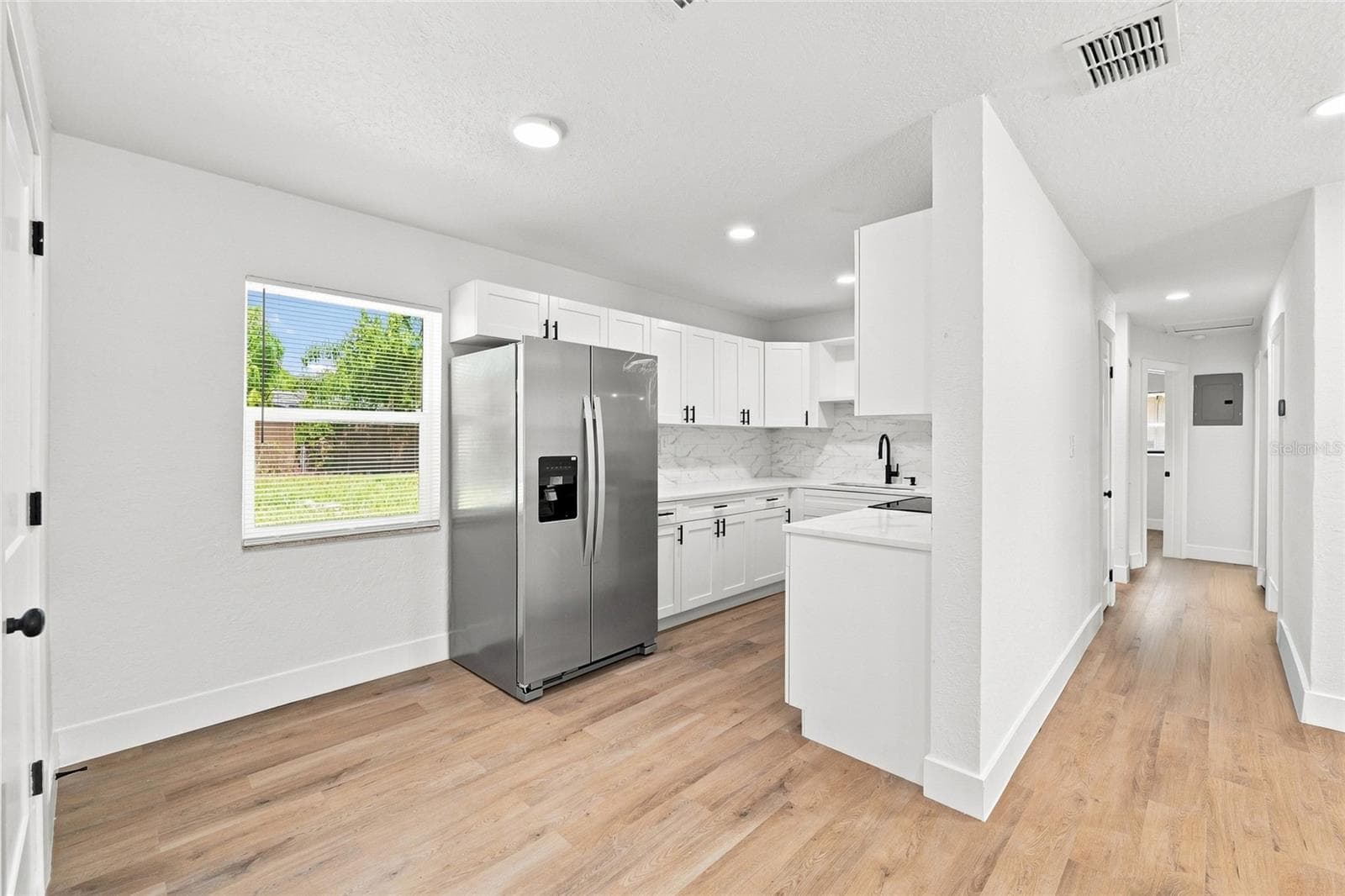 Single Family Residence at 1916 MARVY AVE, TAMPA, photo 10 of 34