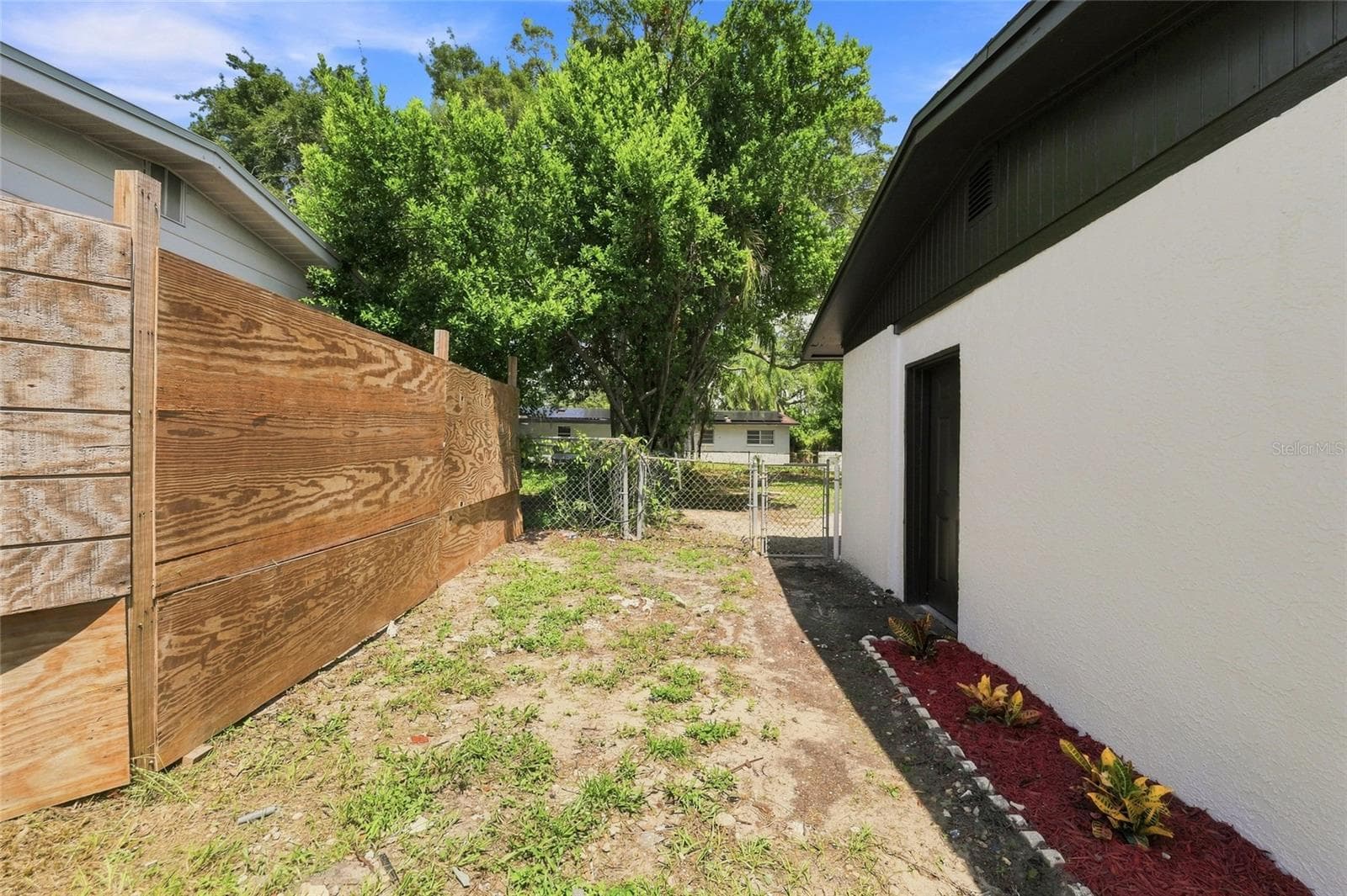 private entrance to primary bedroom - 1916 MARVY AVE, TAMPA