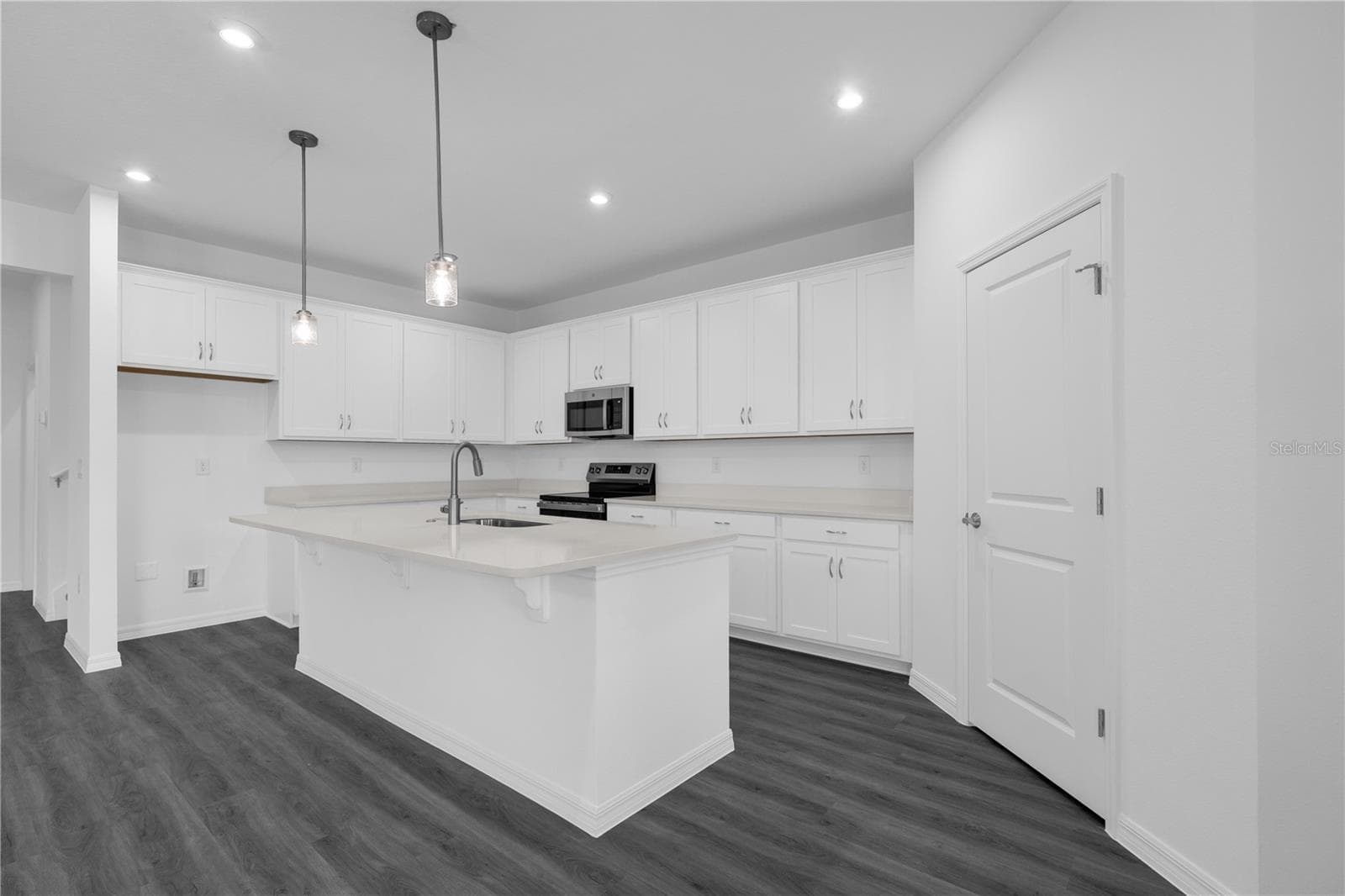 Single Family Residence at 1812 HORSETAIL DR, ST CLOUD, photo 9 of 34