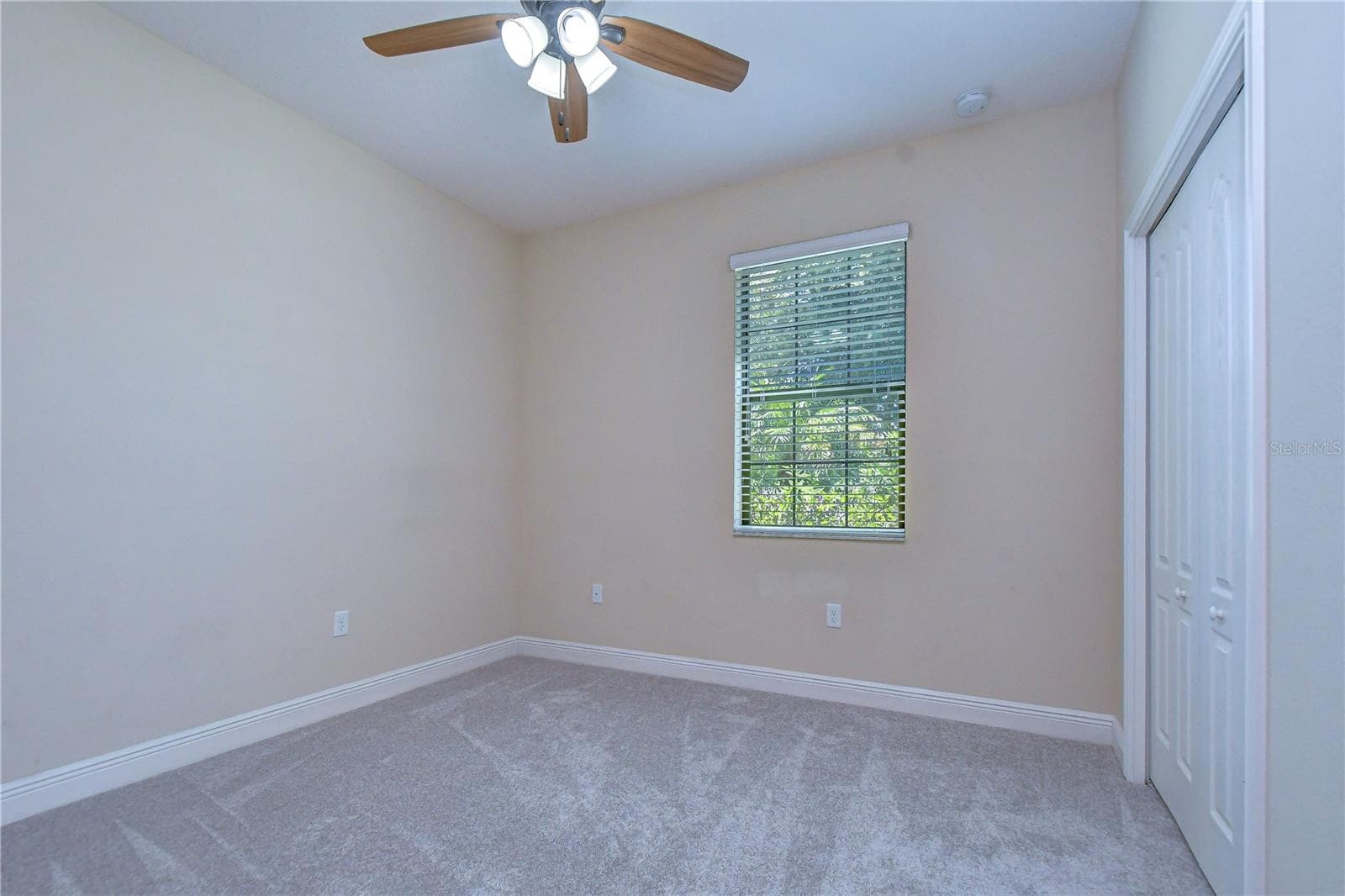 Generously sized bedrooms provide comfortable accommodations for family and guests - 826 VINO VERDE CIR, BRANDON