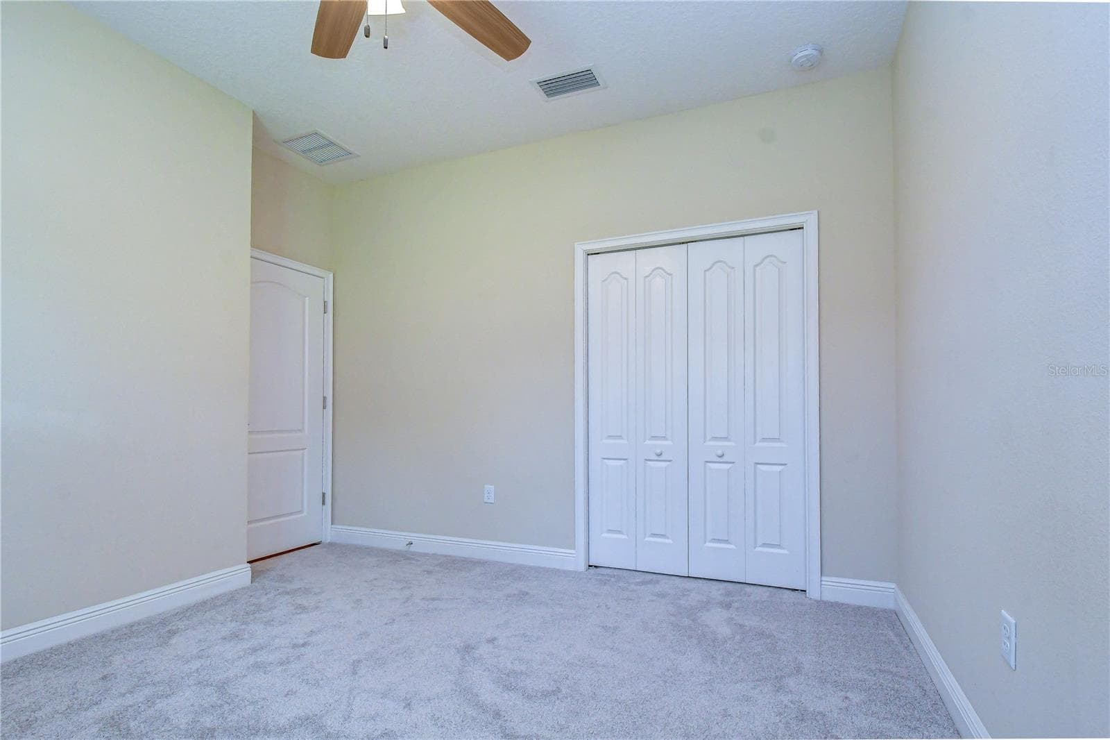 Third bedroom alternate view - 826 VINO VERDE CIR, BRANDON