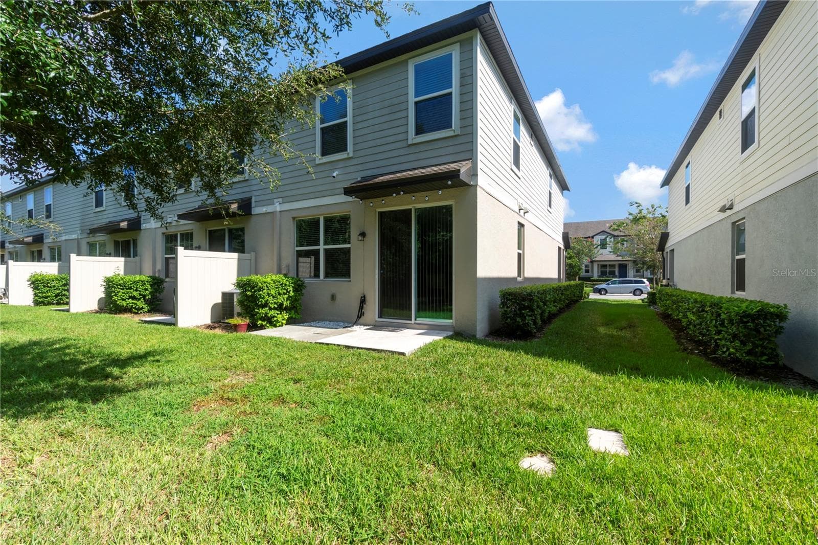 Rear of End-Unit - 1610 GRAND RUE DR, CASSELBERRY